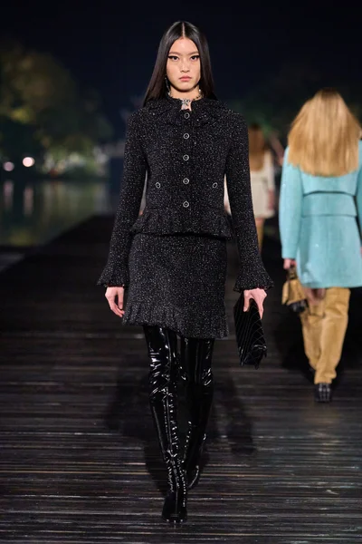 Look 35